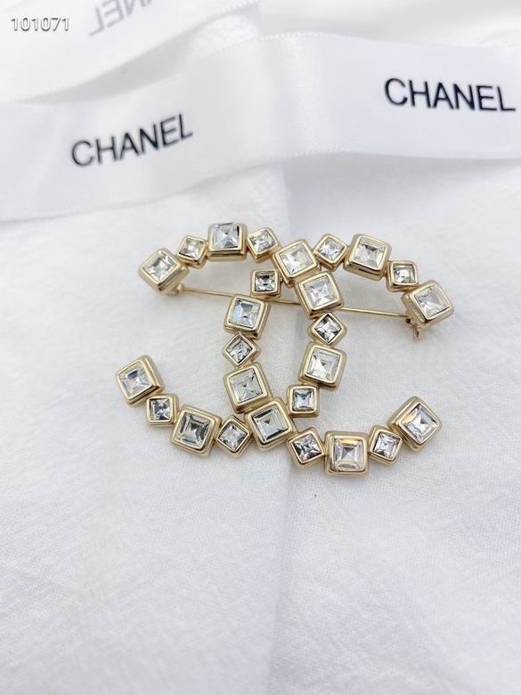 Chanel Brooch 348